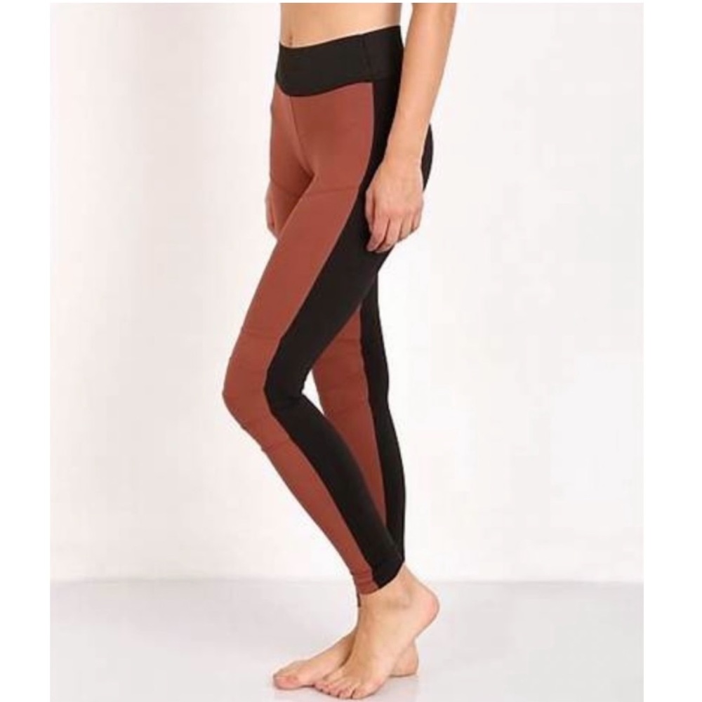 Koral Sanstone With Black Moto Mid Rise Leggings